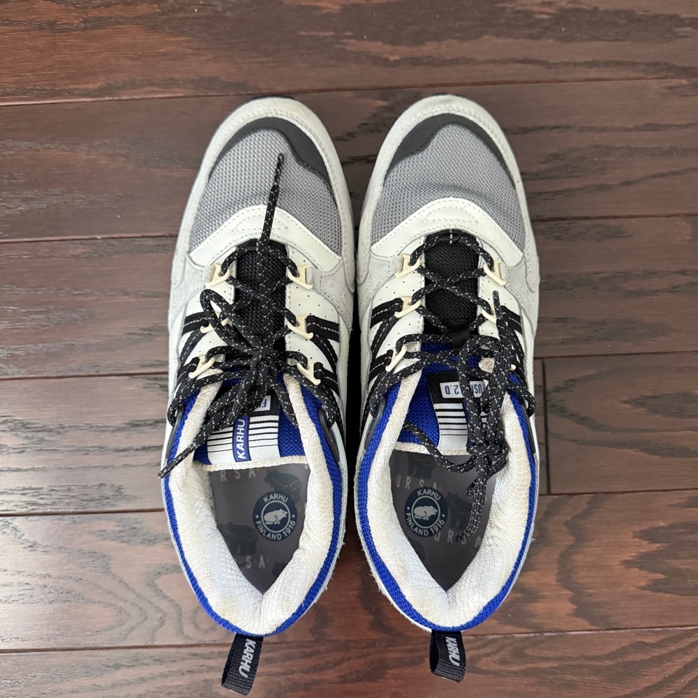 Kahru Men's Gray and Blue Sneakers